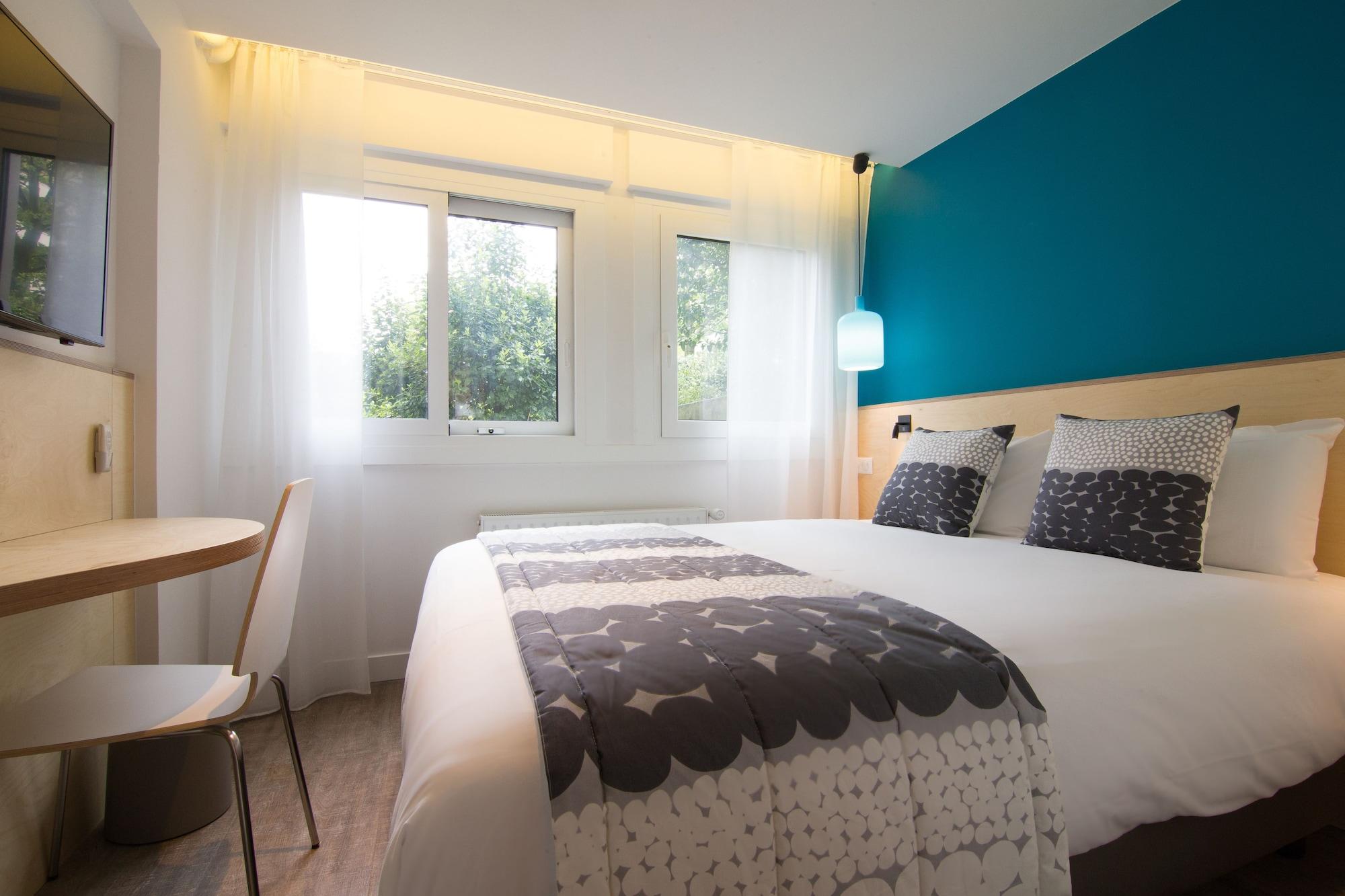 La Régence Hotel Courbevoie
