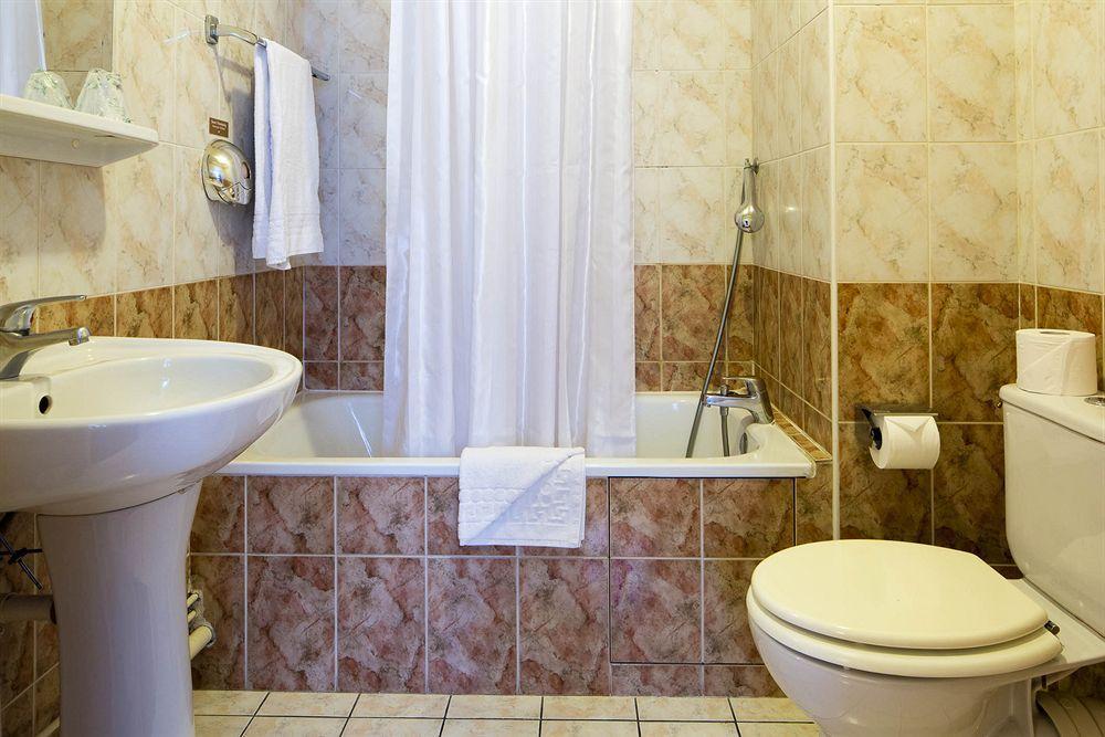 Hotel La Regence Courbevoie