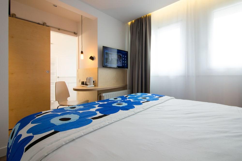 La Regence 3* Courbevoie