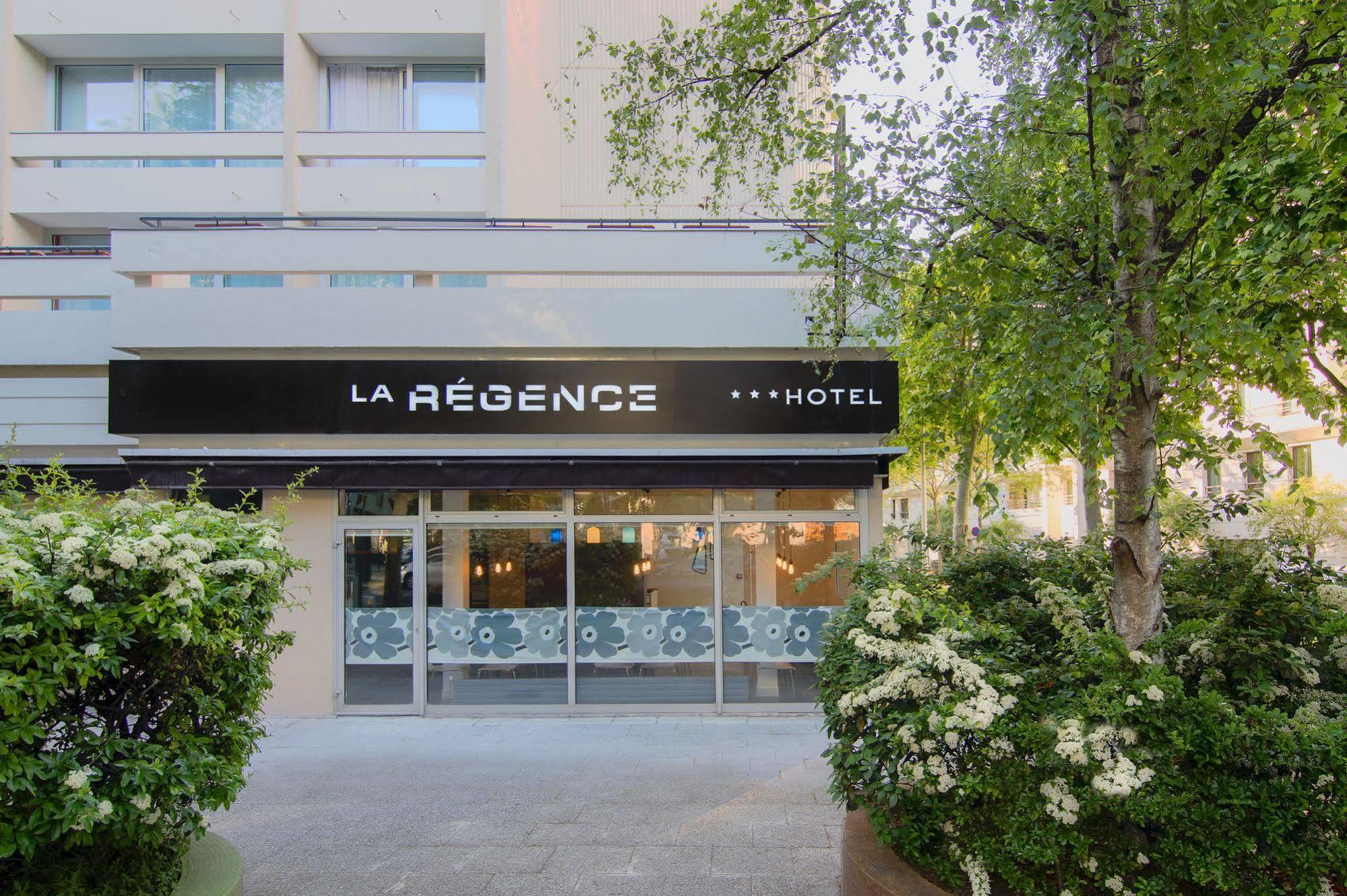 La Régence 3* Courbevoie